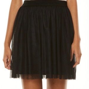 Lauren Conrad -Tulle Skirt- Black - Size L NWT